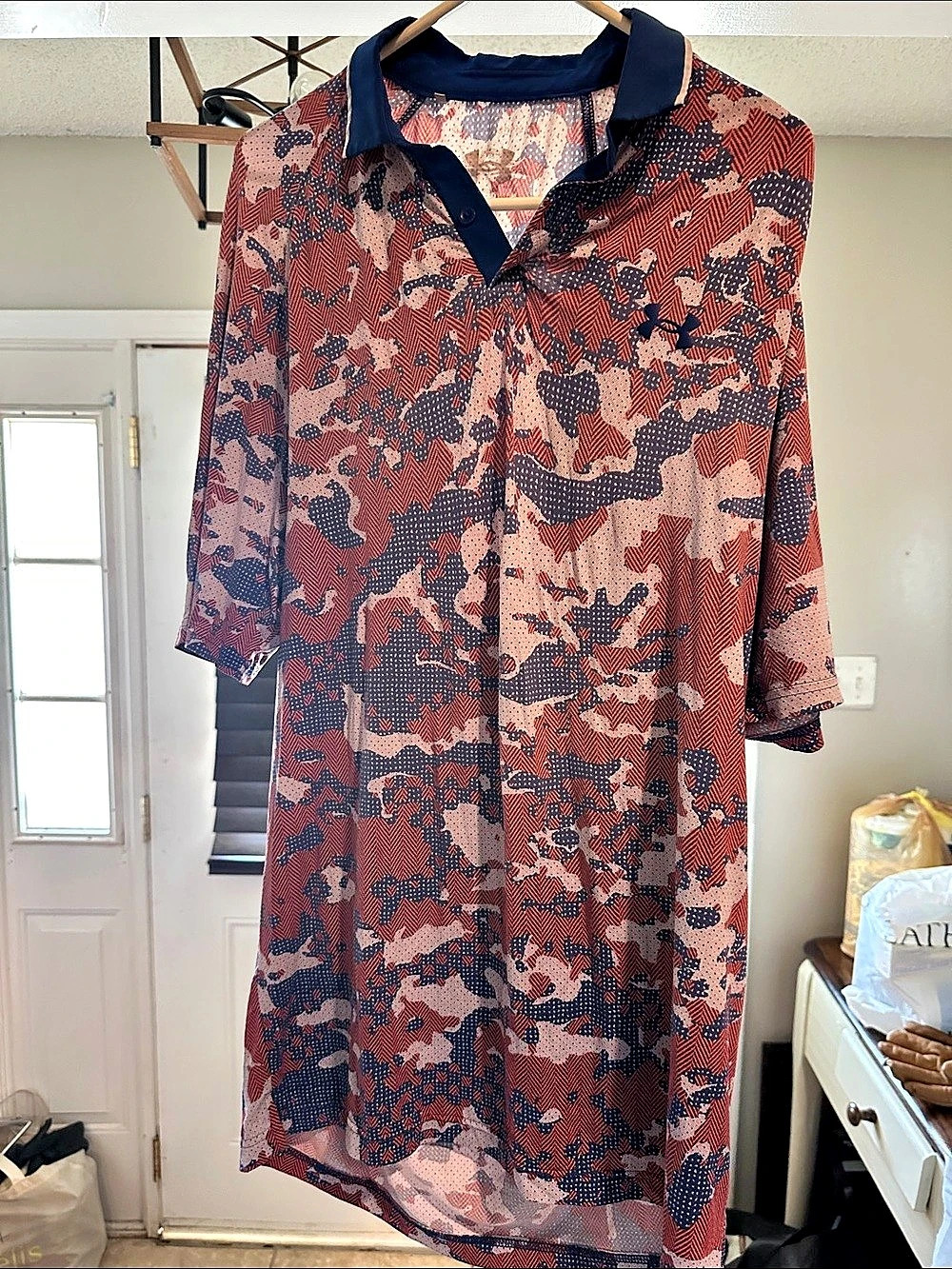 Under Armour Iso-Chill Charged Camo Print Golf Polo Red & Blue